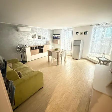 Relax House